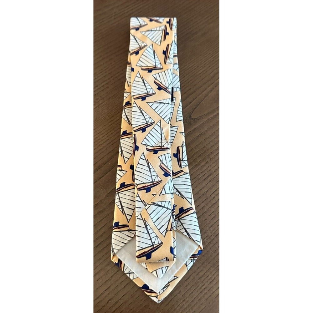Burberry Men's Yellow Cream and White‎ Sail Boats Yachting Nautical  Tie - Picture 6 of 6